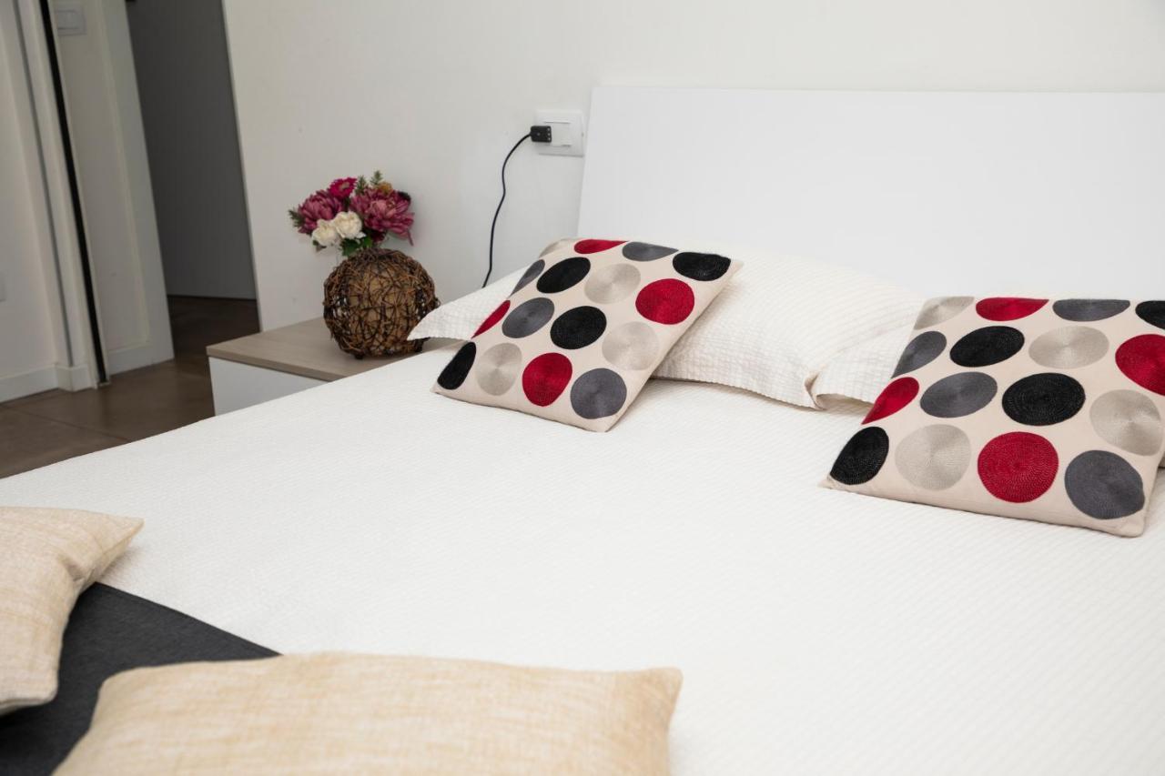 Maisonette Modena Park Luaran gambar